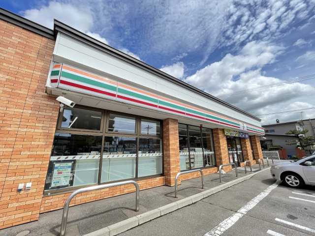 コンビニ　セブン－イレブン函館中道２丁目店（コンビニ）まで648m