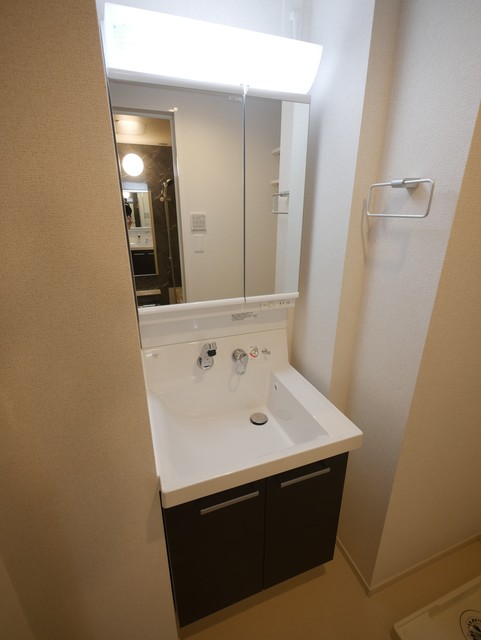 洗面設備　★人気の独立洗髪洗面化粧台で朝の準備にも便利ですね★