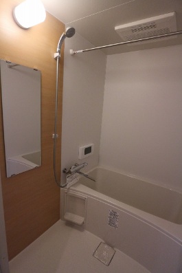 バス・シャワールーム　浴室乾燥機のある綺麗なお部屋です。