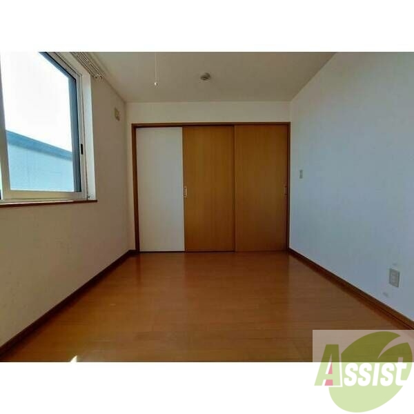 その他部屋・スペース　寝室です。二部屋をどう使うかはあなた次第です！