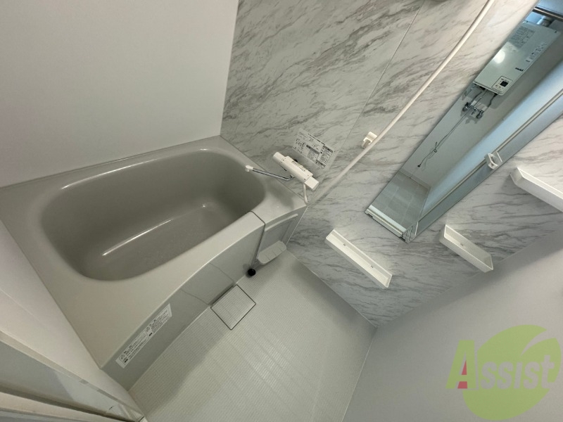 バス・シャワールーム　お風呂になります。一日の疲れを癒してくださいね。