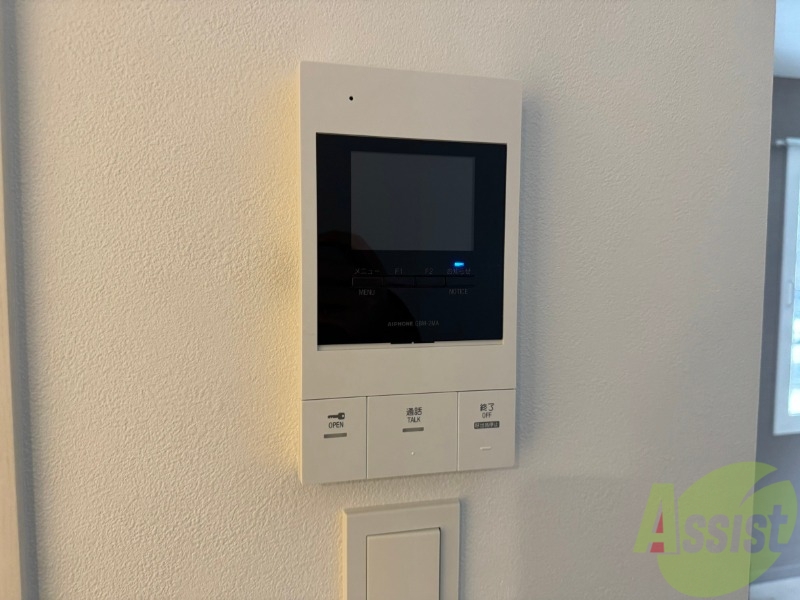 セキュリティ　ＴＶモニター付インターホンです。来客者の顔が見えるので安心！