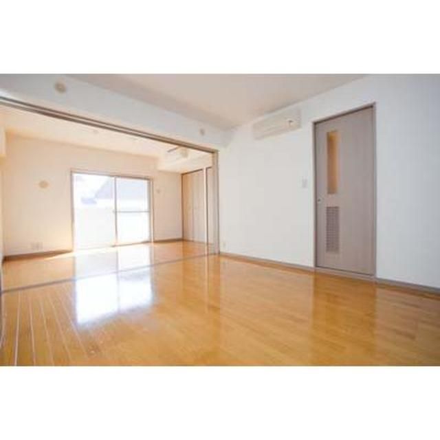 居室・リビング　同タイプ部屋　参考写真です