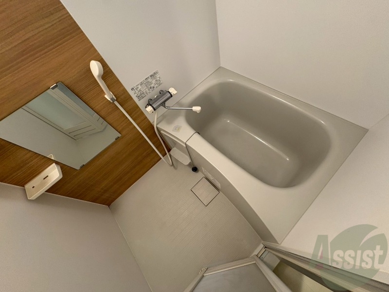 バス・シャワールーム　お風呂になります。一日の疲れを癒してくださいね。