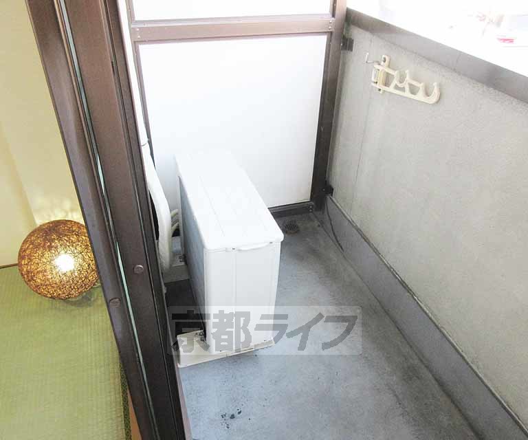 バルコニー　室外機はコチラ！