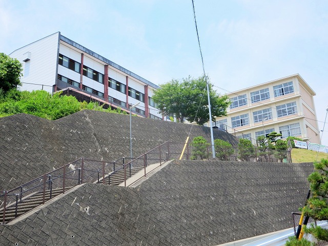 中学校　入野中学校（中学校）まで1006m