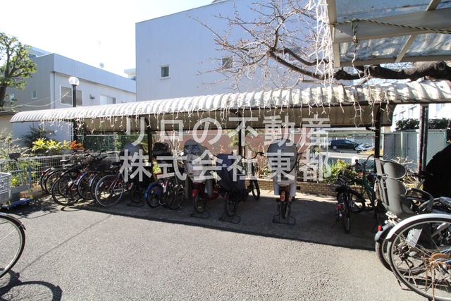 その他共有部分　自転車置き場ございます、お出かけの際にも便利ですね。