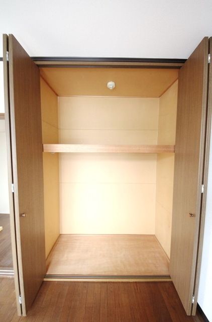収納　※別部屋参考写真です