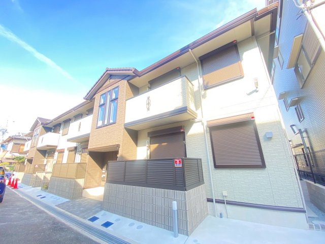 建物外観　オートロック付きで安心です♪