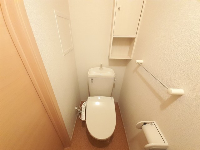 トイレ　温水洗浄便座