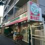 コンビニ　ローソンストア100 LS金山店（コンビニ）まで879m