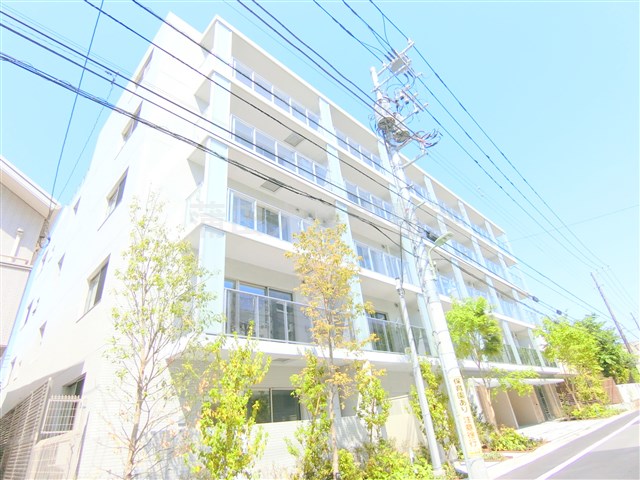 建物外観　2021年3月築　RC鉄筋コンクリート造地上5階建て総戸数4