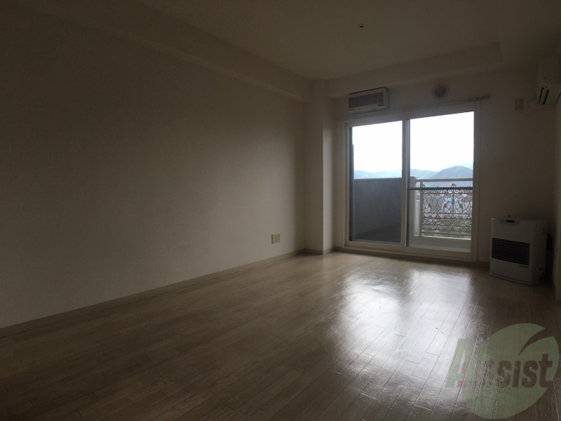 居室・リビング　広くてキレイなお部屋が広がっていて、充実した生活が送れそう。