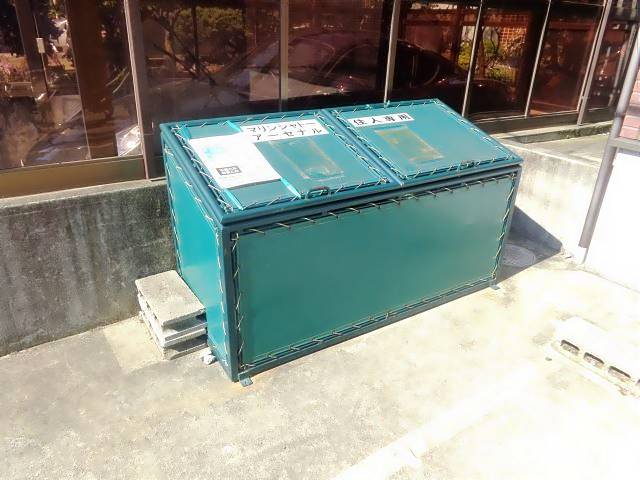その他部屋・スペース　敷き内ごみ捨て場です