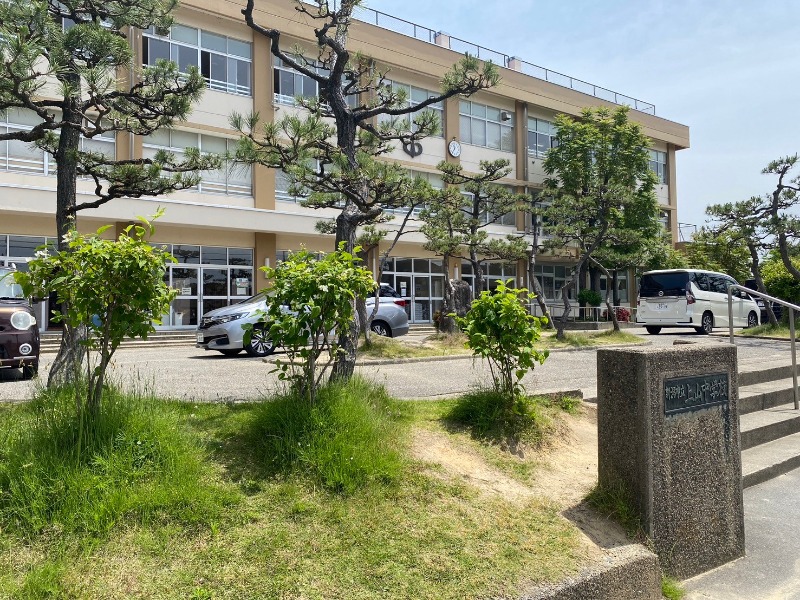 中学校　新潟市立上山中学校（中学校）まで1274m
