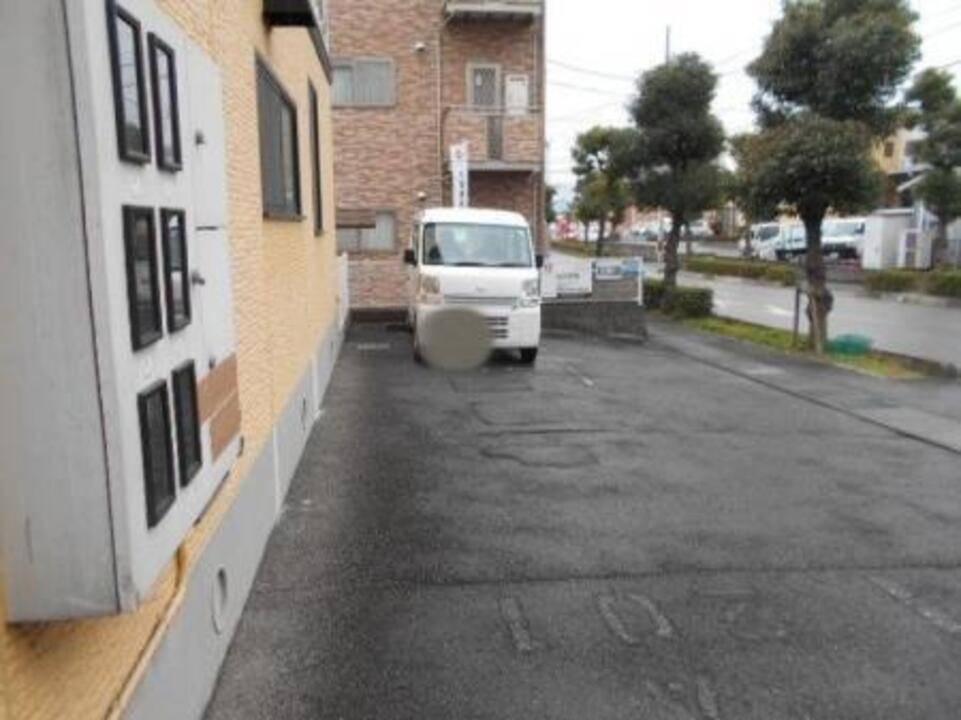 駐車場　駐車場
