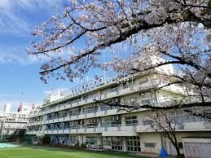 小学校　港区立青南小学校（小学校）まで401m