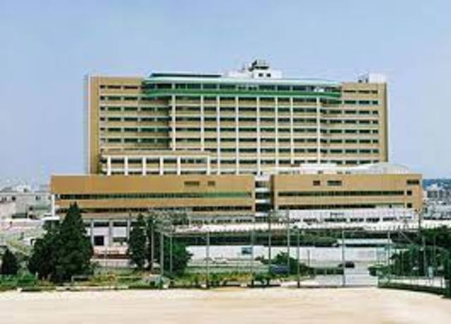 病院　和歌山県立医科大学附属病院（病院）まで1404m