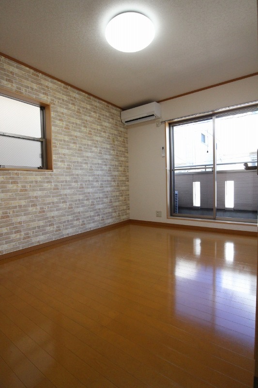 居室・リビング　開放感のあるゆったりとしたお部屋です♪