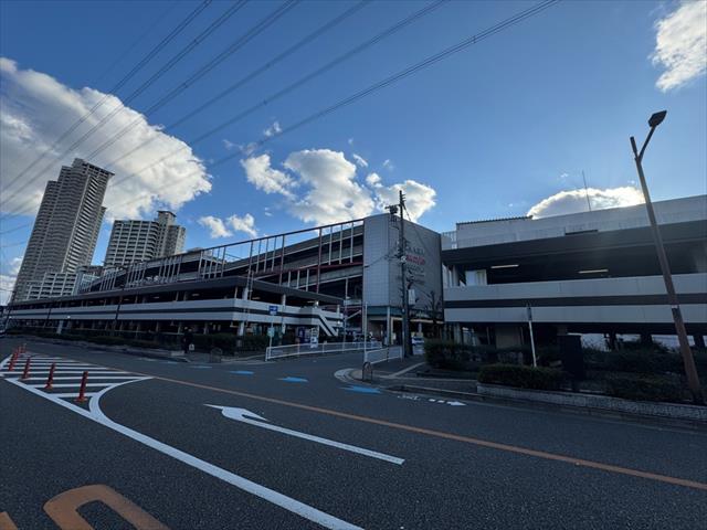ショッピングセンター　京阪百貨店くずはモール店（ショッピングセンター）まで1692m