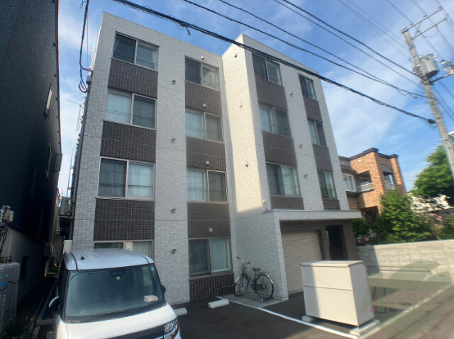 建物外観　東区北二十四条東「オイレ（Ｅｕｌｅ）」