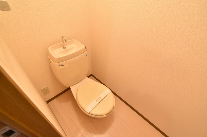 トイレ　別号室参考写真