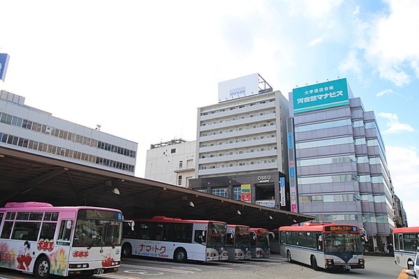 建物外観　駅直結のマンションです。1階にはコンビニもありとても便利です