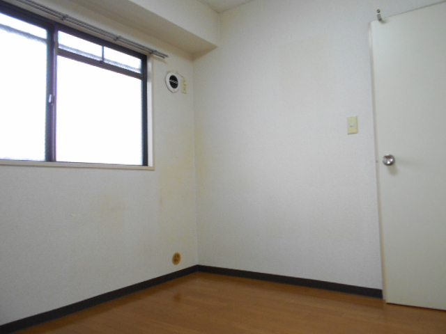 居室・リビング　※同物件、別部屋になります。