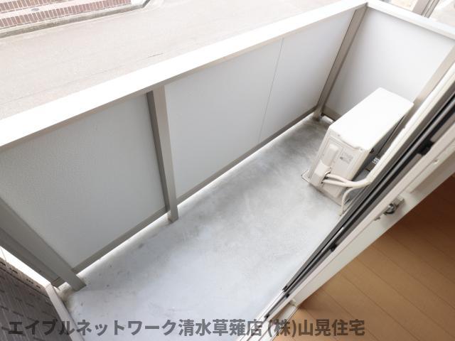 バルコニー　バルコニーからの眺めを楽しみながら食事をしませんか