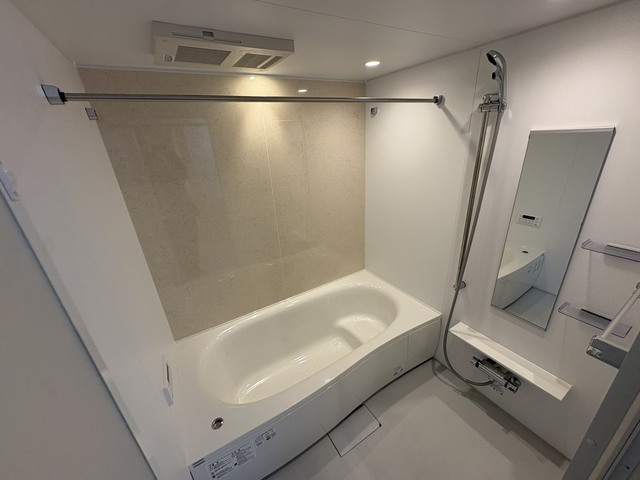 バス・シャワールーム　同施工会社参考写真です