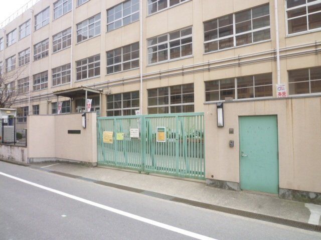 小学校　東大阪市立西堤小学校（小学校）まで522m