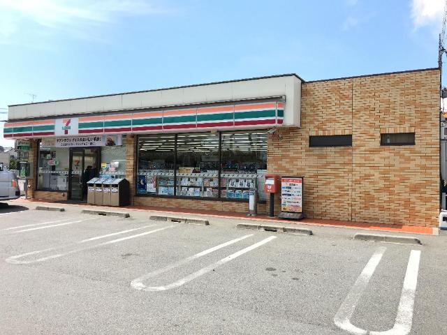 コンビニ　セブンイレブン太田市由良店（コンビニ）まで606m