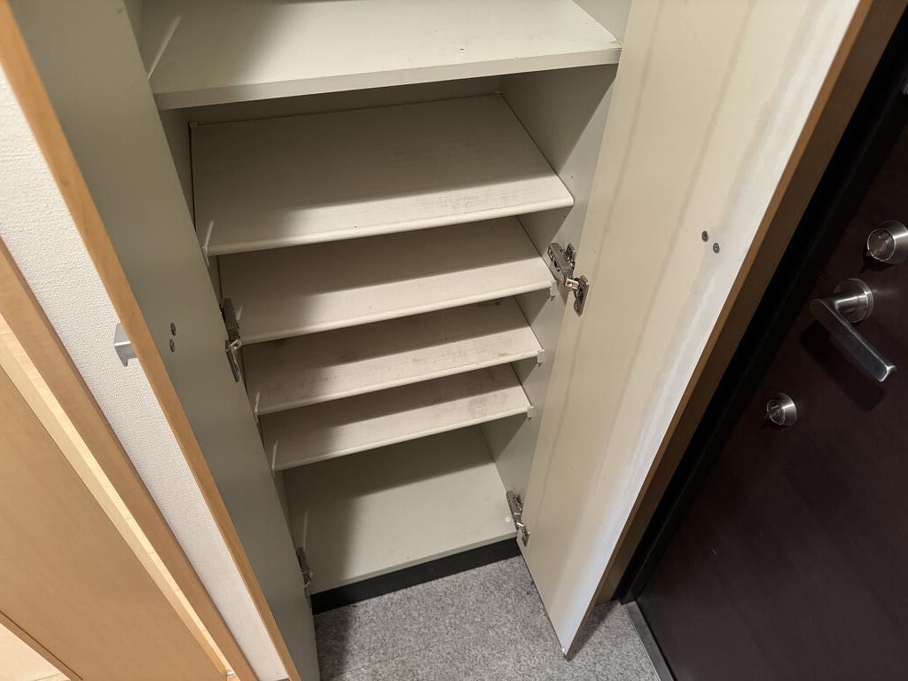 玄関　※写真は以前のものになります