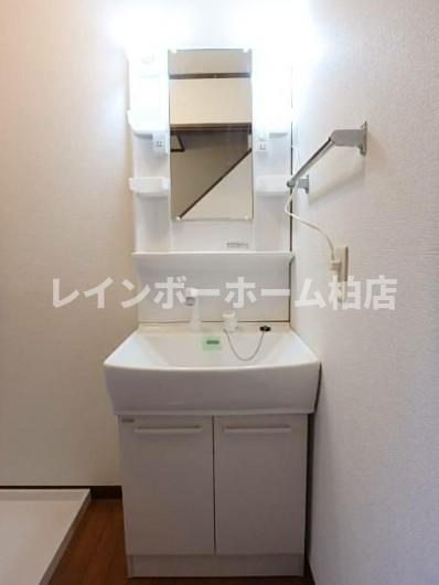 洗面設備　忙しい朝には欠かせない洗面所です