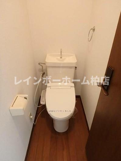 トイレ　清潔感のあるトイレです