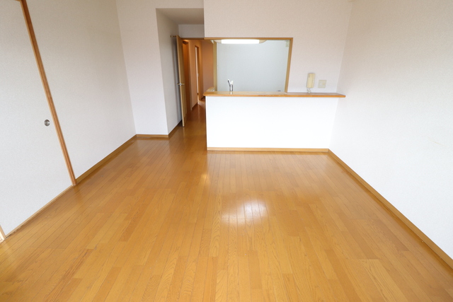 居室・リビング　１２．７帖　リビング