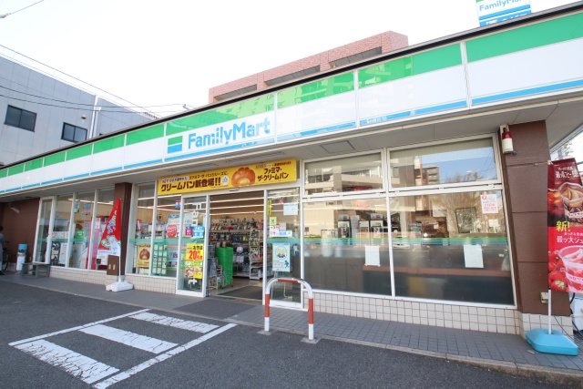 コンビニ　ファミリーマート 昭和広見町二丁目店（コンビニ）まで300m