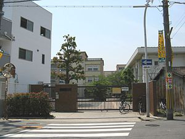 中学校　茨田中学校（中学校）まで872m