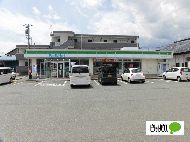 コンビニ　ファミリーマート盛岡みたけ五丁目店（コンビニ）まで588m