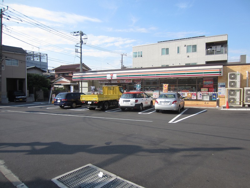 コンビニ　セブンイレブン（コンビニ）まで219m