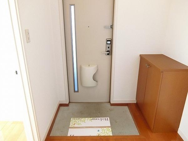 玄関　シューズボックスあり！
