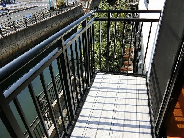 バルコニー　日当たり良好！