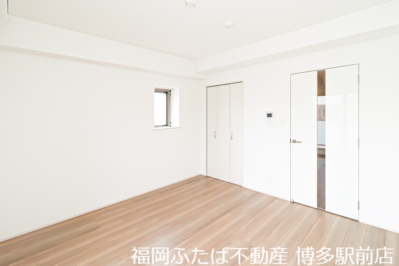 サヴォイブロンズガーデニアの居間写真