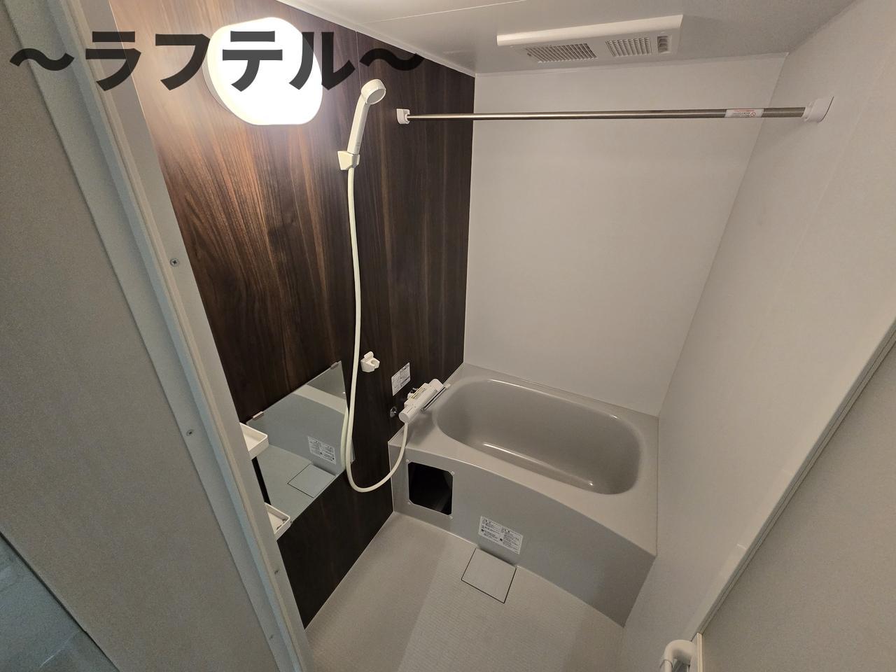 バス・シャワールーム　同メーカー施工　別部屋イメージ写真