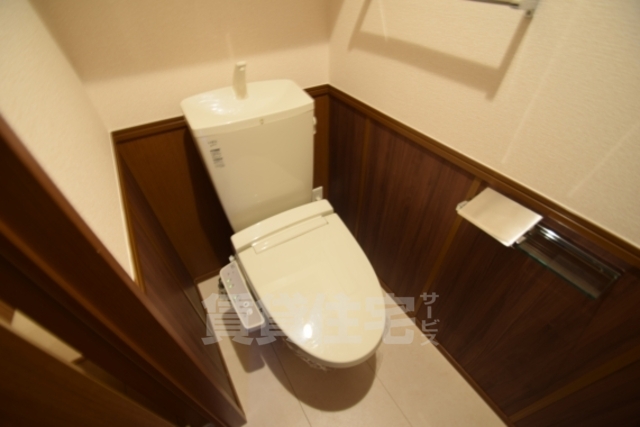 近鉄南大阪線 矢田駅 徒歩17分 2階建 築12年のトイレ写真
