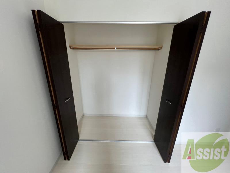 収納　寝室の収納です。部屋がすっきり片付きます。