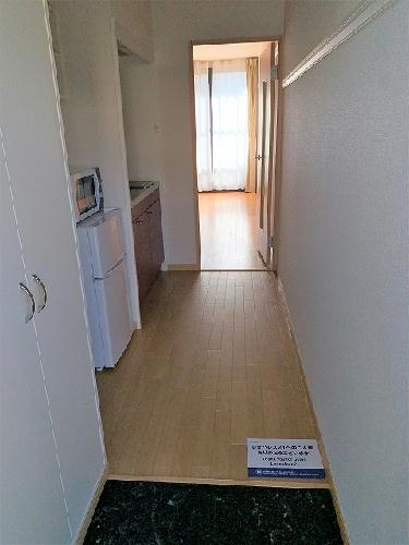 玄関　入口から