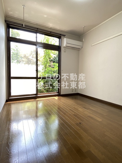 居室・リビング　南向きで日当たり良好なお部屋！暖かな日差しが入ります♪