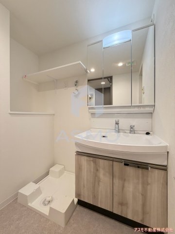 洗面設備　同マンション別部屋　参考写真