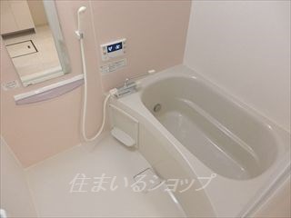 バス・シャワールーム　追い焚き機能あり
